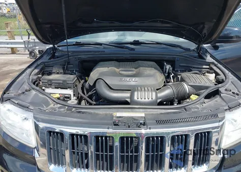 2011 Jeep Grand Cherokee Laredo z USA, uszkodzony, nr VIN 1J4RS4GG5BC534960